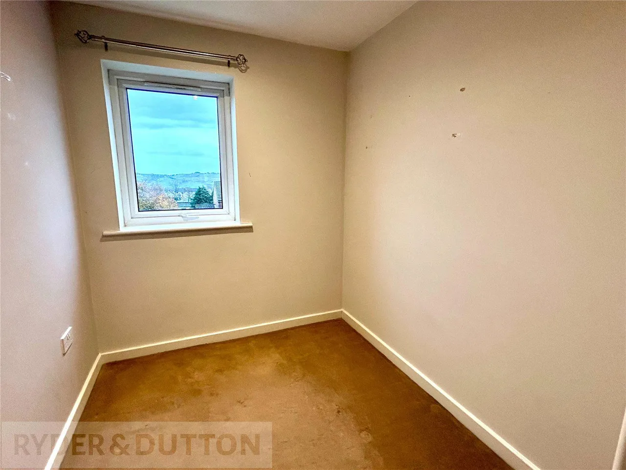 Heathmoor Park Road, Illingworth, HX2, photo 22