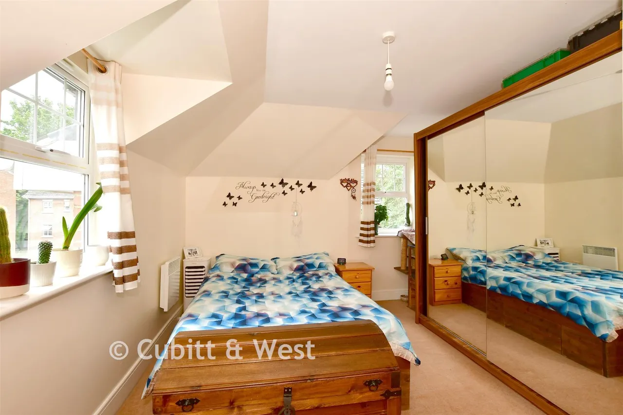 Worth Park Avenue, Crawley, RH10, photo 7