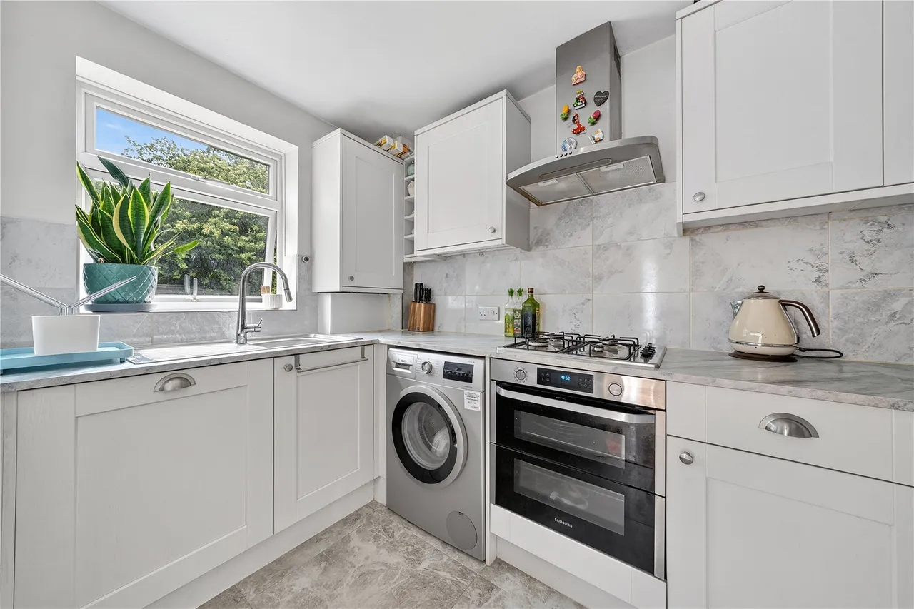Inkerman Road, Knaphill, GU21, photo 7