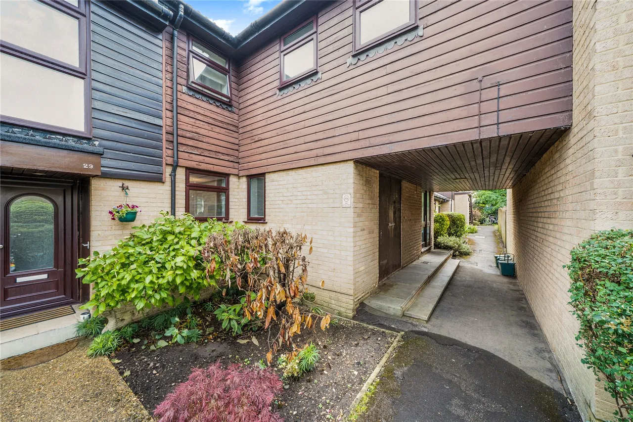 1 bed flat for sale, Inkerman Road, Knaphill, GU21