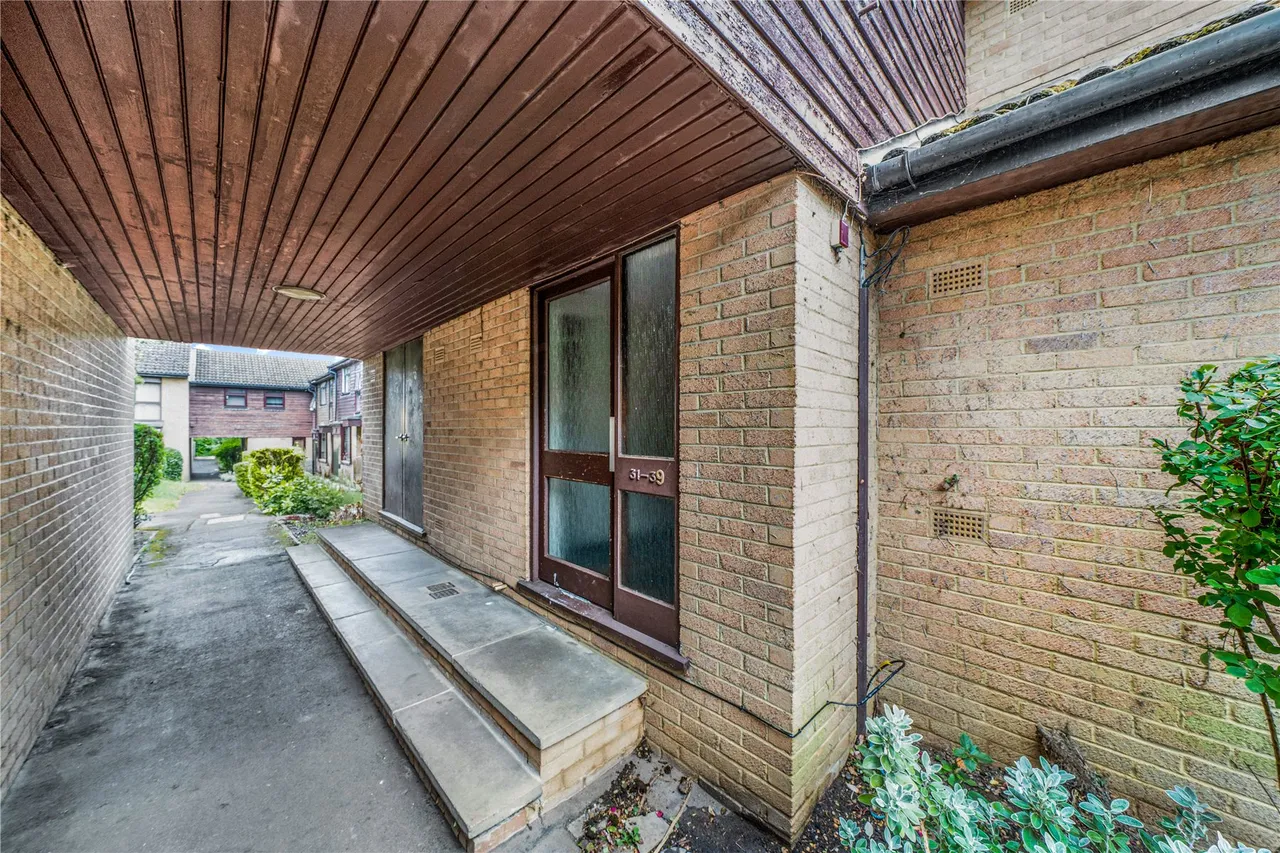 Inkerman Road, Knaphill, GU21, photo 13