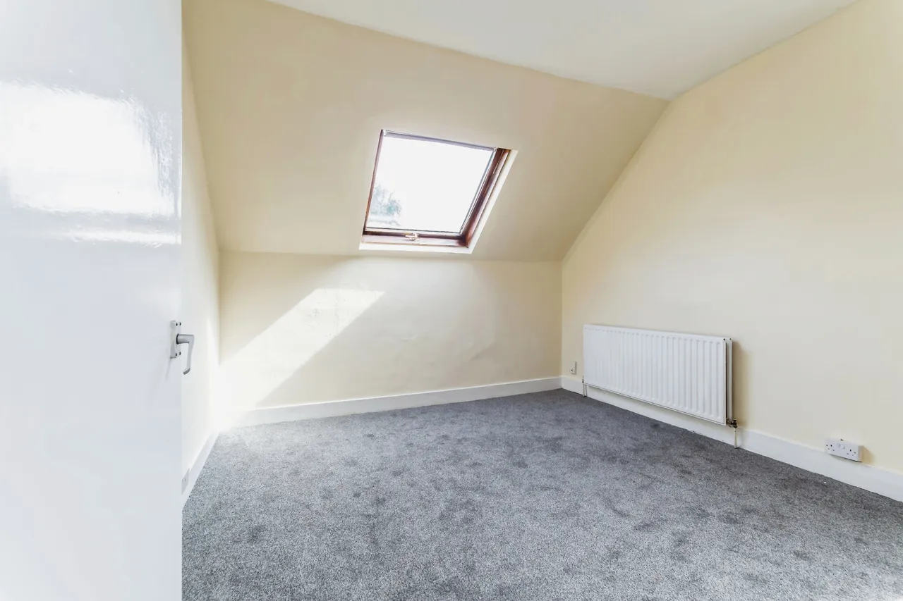 Brighton Road, Purley, CR8, photo 11