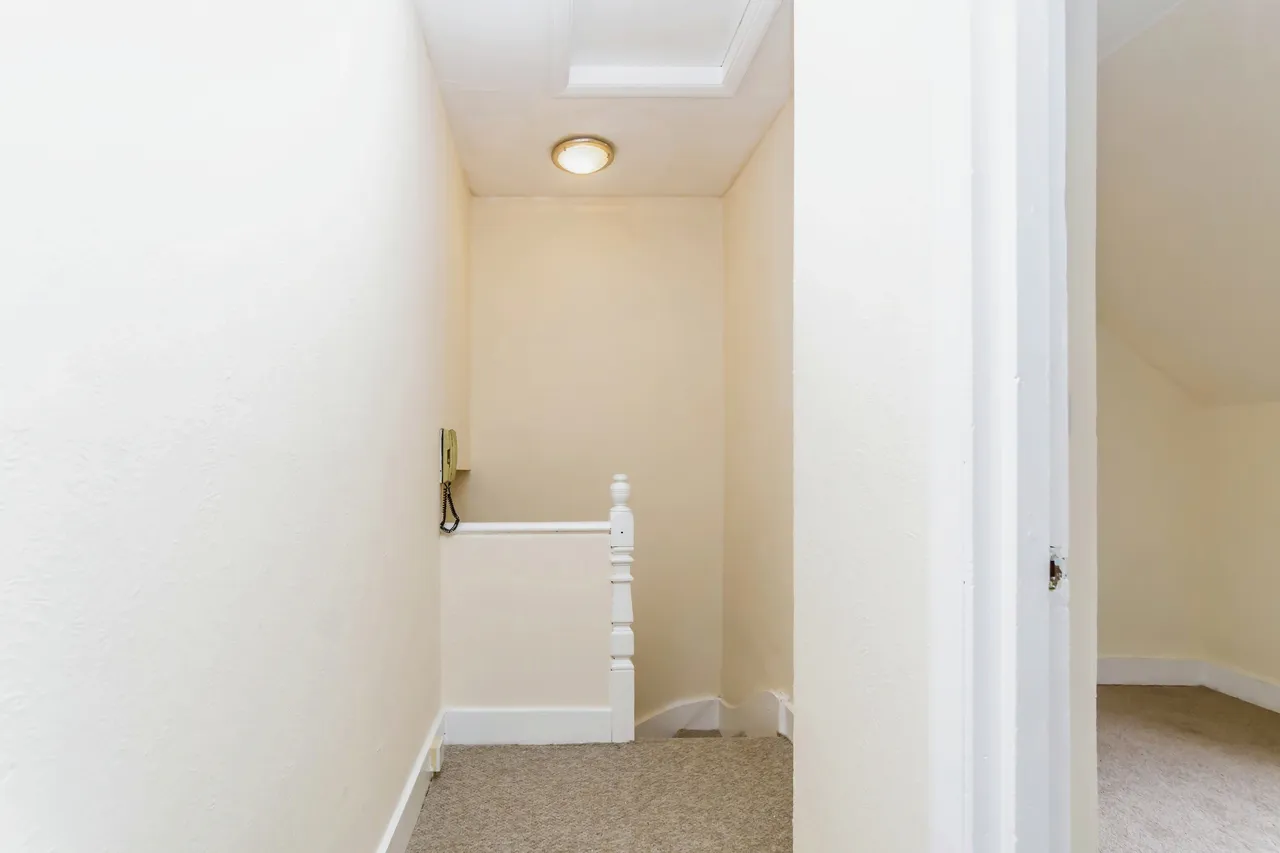 Brighton Road, Purley, CR8, photo 9