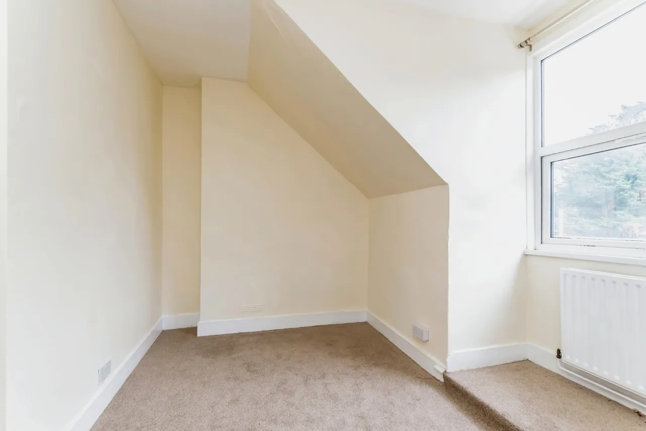 Brighton Road, Purley, CR8, photo 5