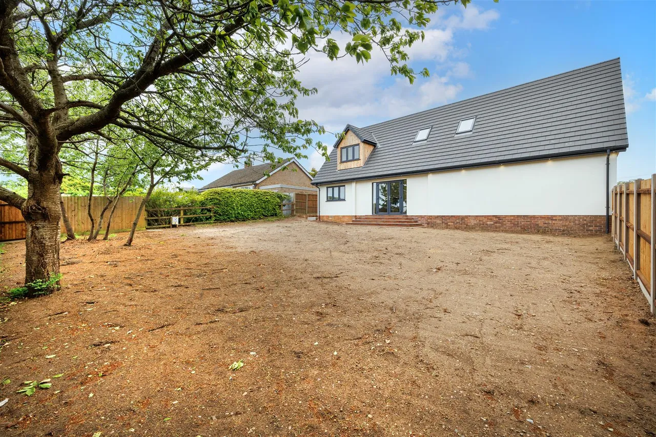 Nicholas Drive, Reydon, IP18, photo 32