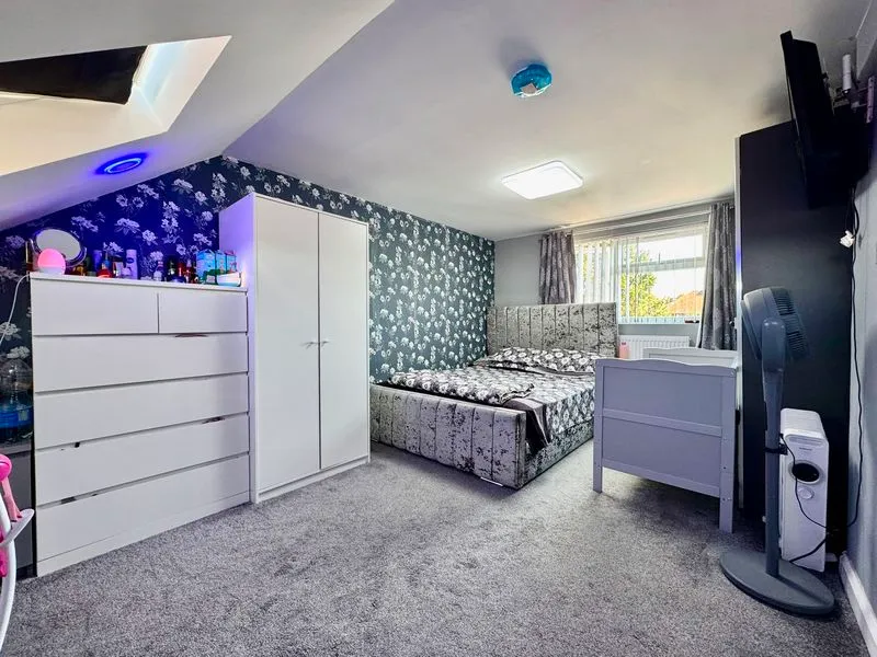 Wickstead Avenue, Luton LU4 9DP, photo 11