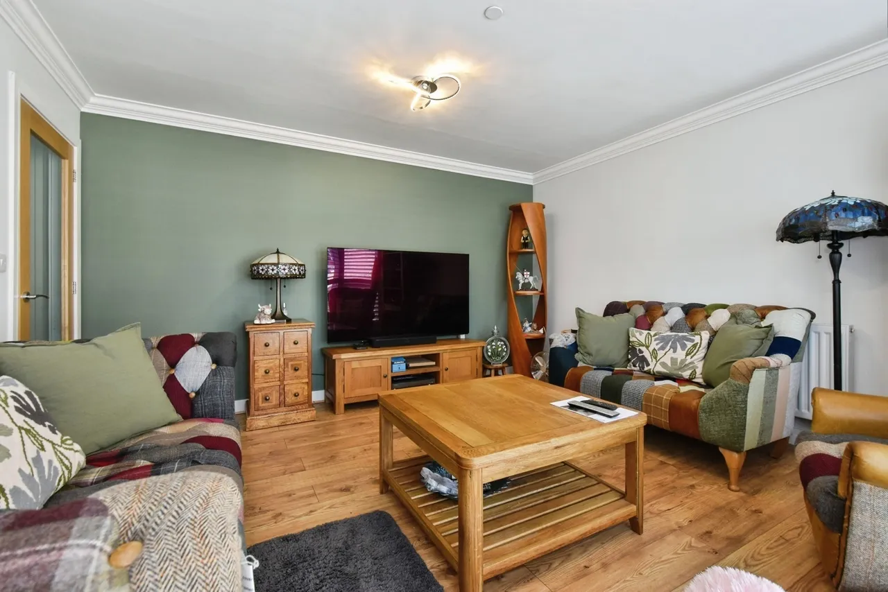 Llys Tirnant, Fforest Fach, SA18, photo 7