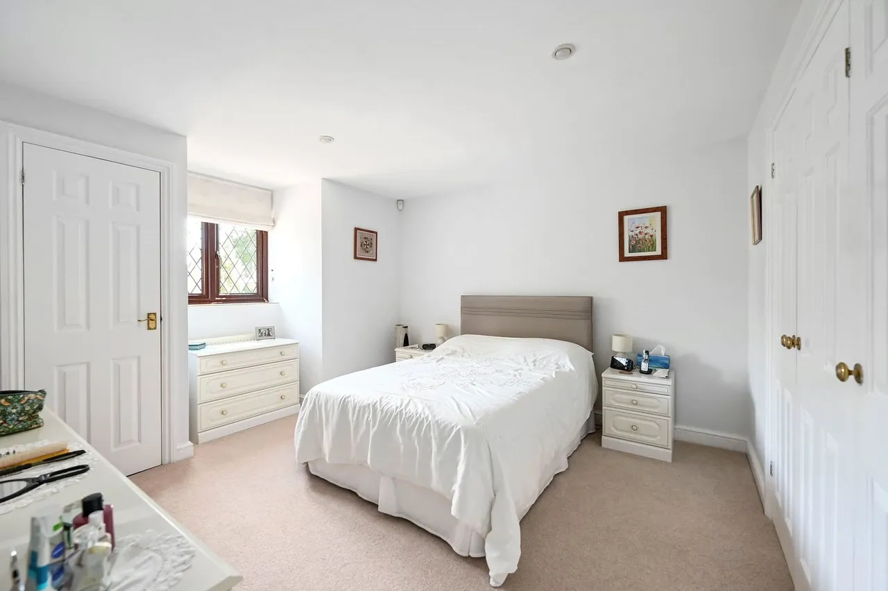 Fernhill Road, Farnborough, Hampshire, GU14 9RZ, photo 14