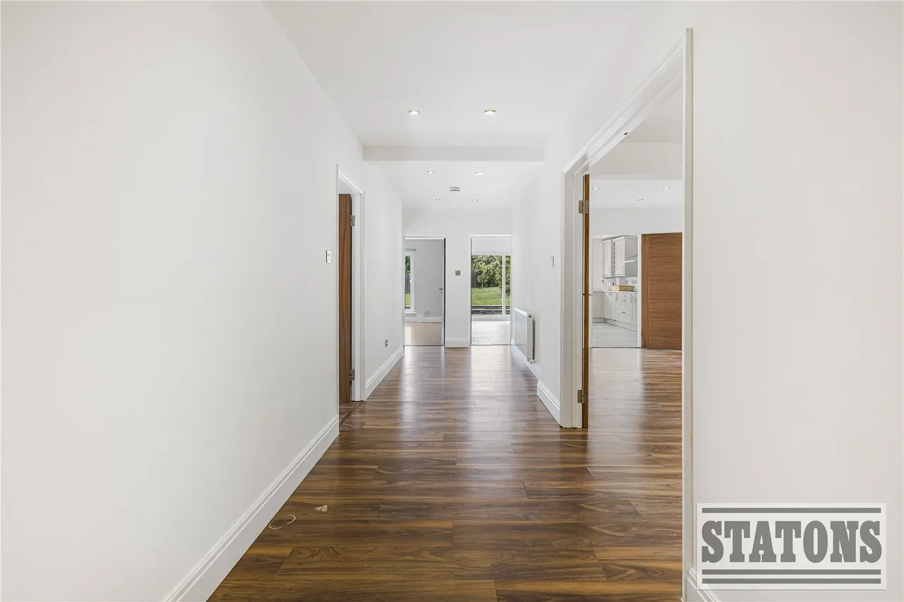 Newmans Way, Hadley Wood, EN4 0LR, photo 2