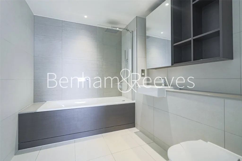 Daneland Walk, Haringey, N17, photo 13