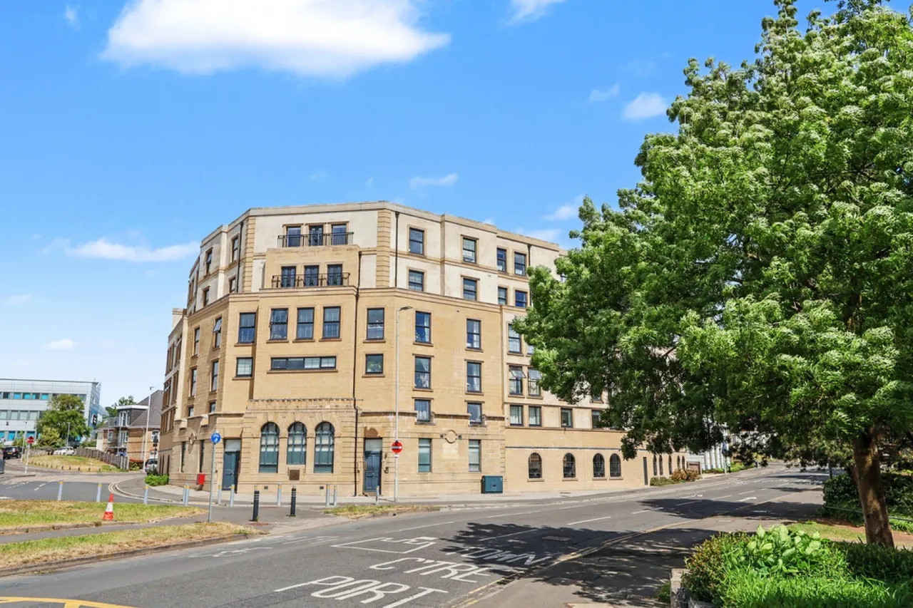 1 bed flat for sale — The Cosmopolitan, Lower Parkstone