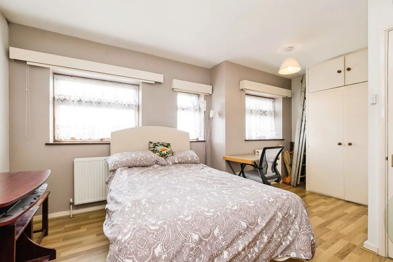 Philip Road, Rainham, RM13, photo 2