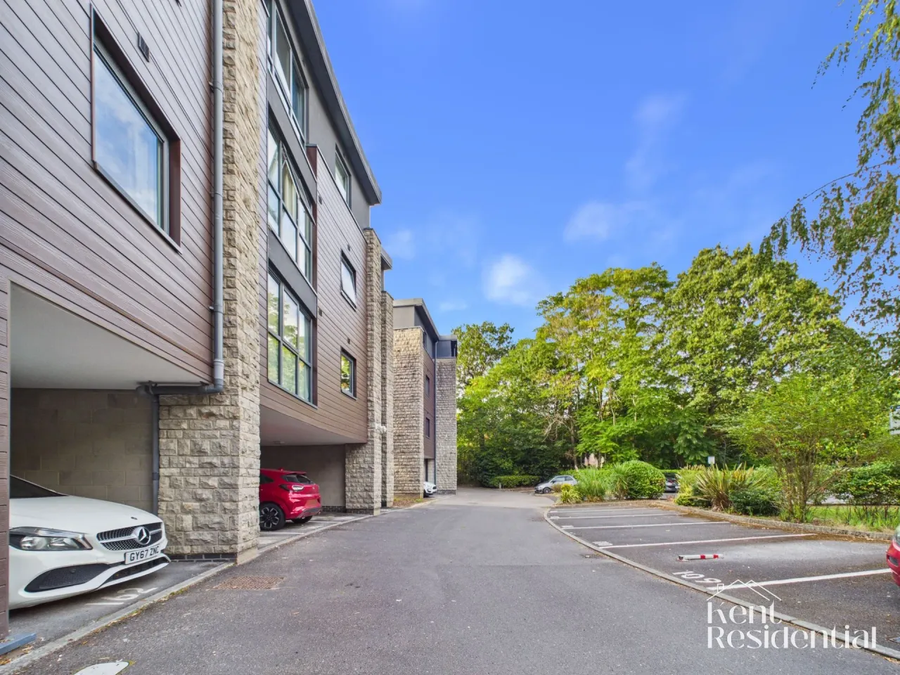 Sandling Lane, Sandling Park, ME14, photo 5