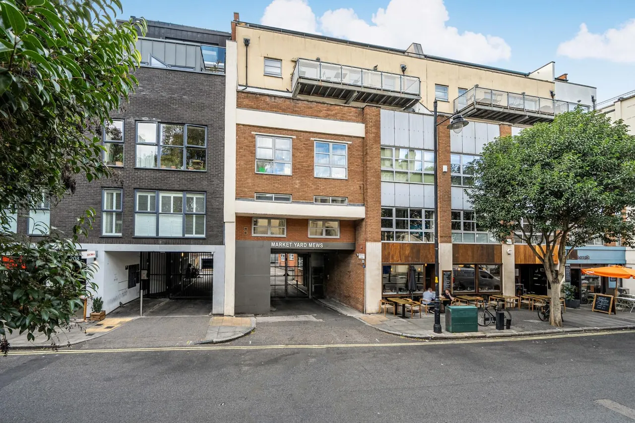 2 bed flat for sale, Market Yard Mews, SE1