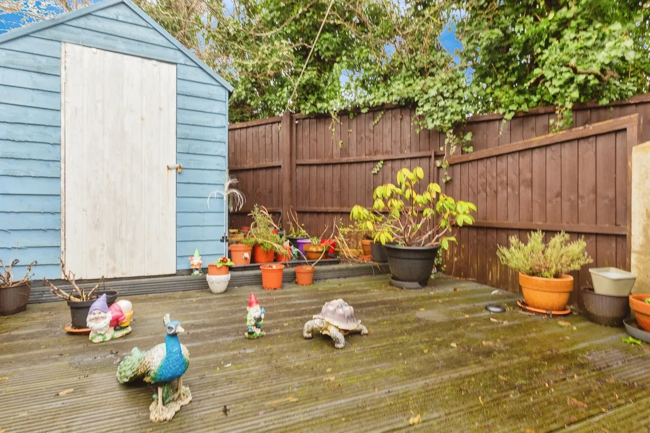 Pearson Close, Aylesbury, HP19, photo 10