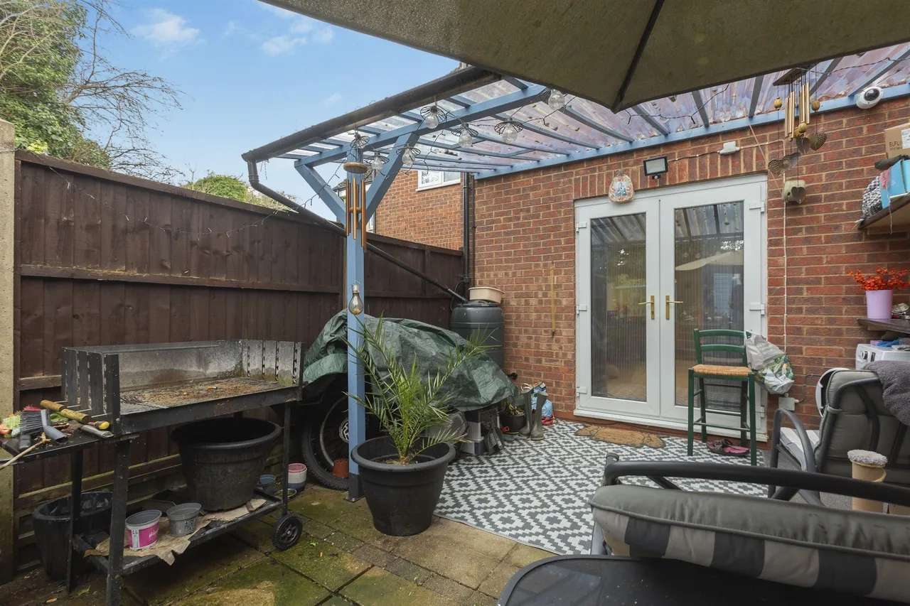 Pearson Close, Aylesbury, HP19, photo 11