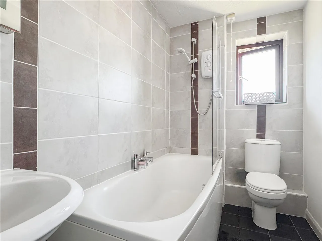 Terminus Road, Bexhill-On-Sea, TN39 3LR, photo 12