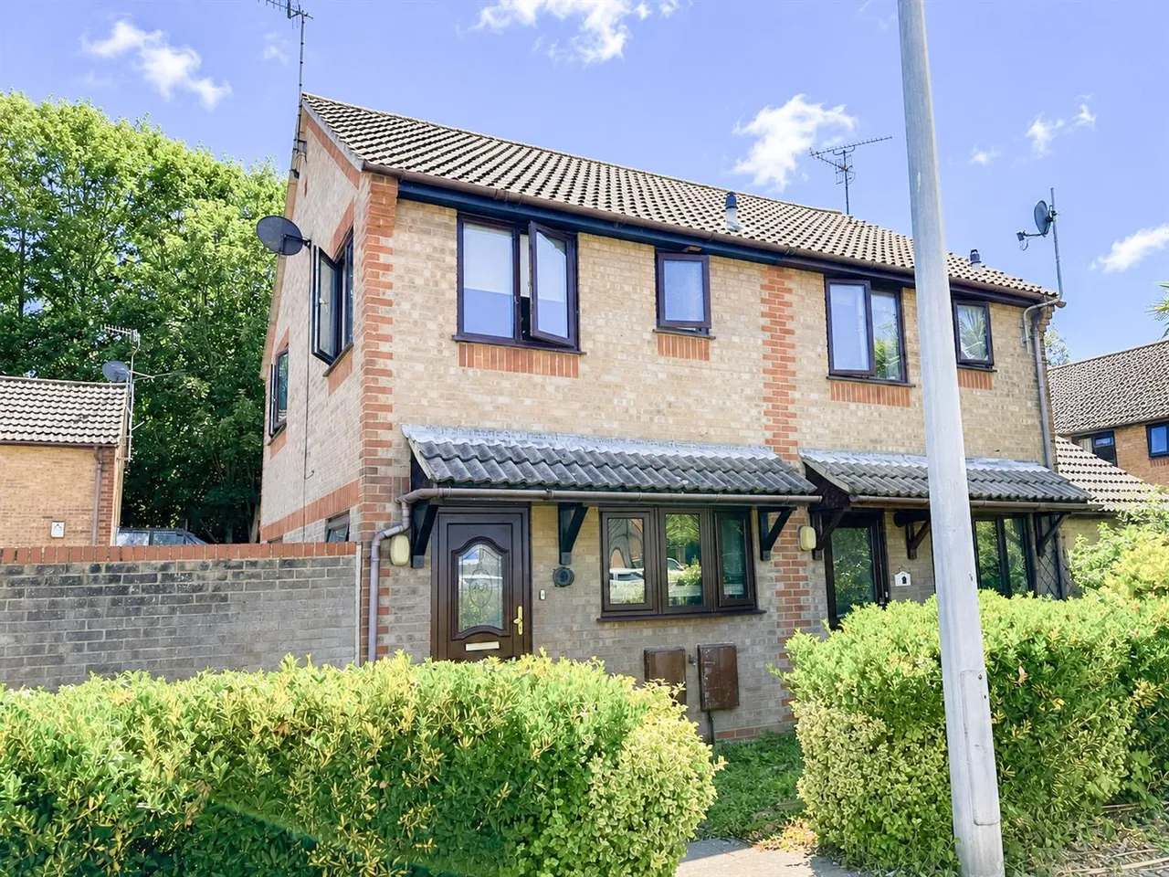 2 bed house to rent — Terminus Road, Bexhill-On-Sea, TN39 3LR