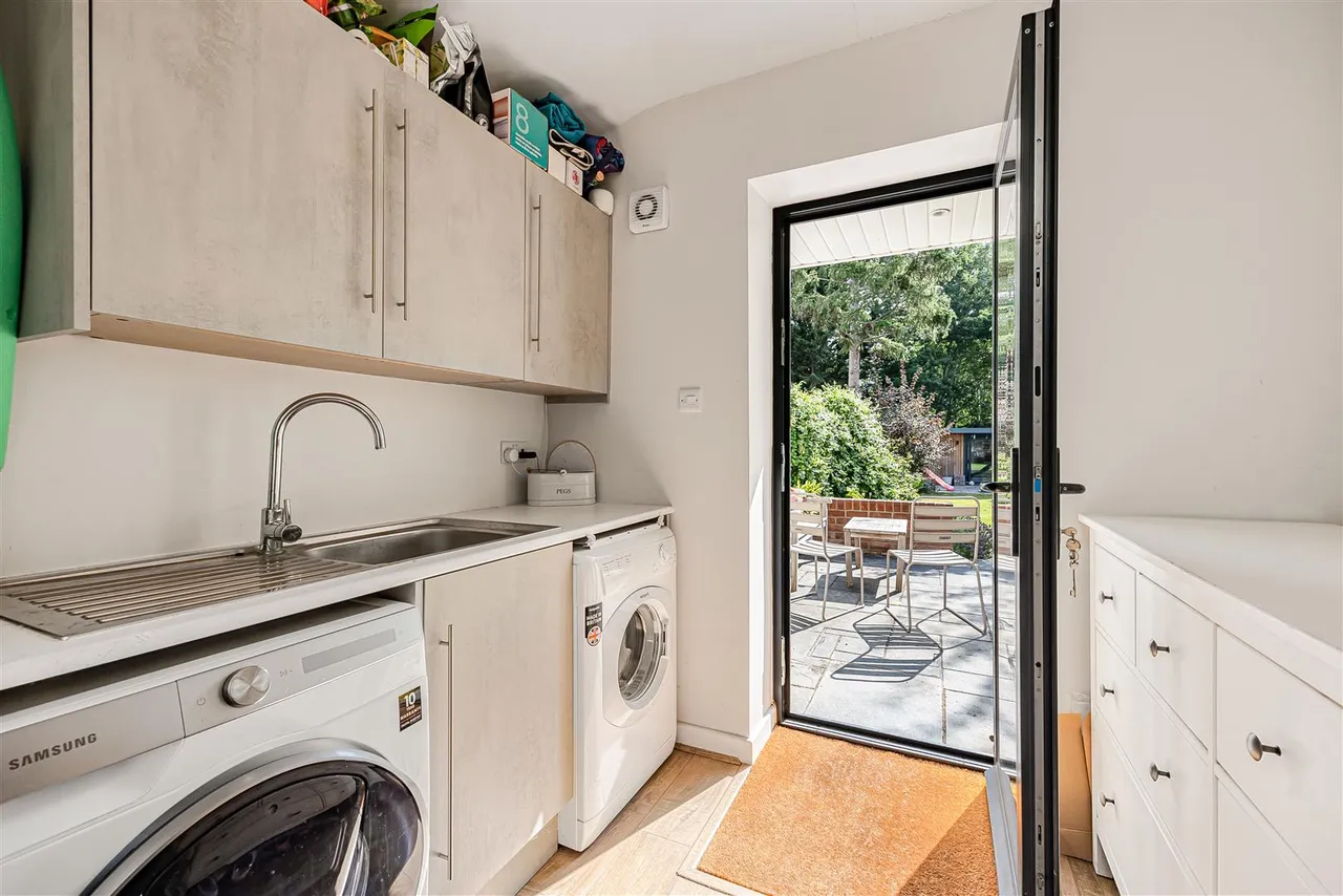 Woodcote Way, Caversham, RG4, photo 11
