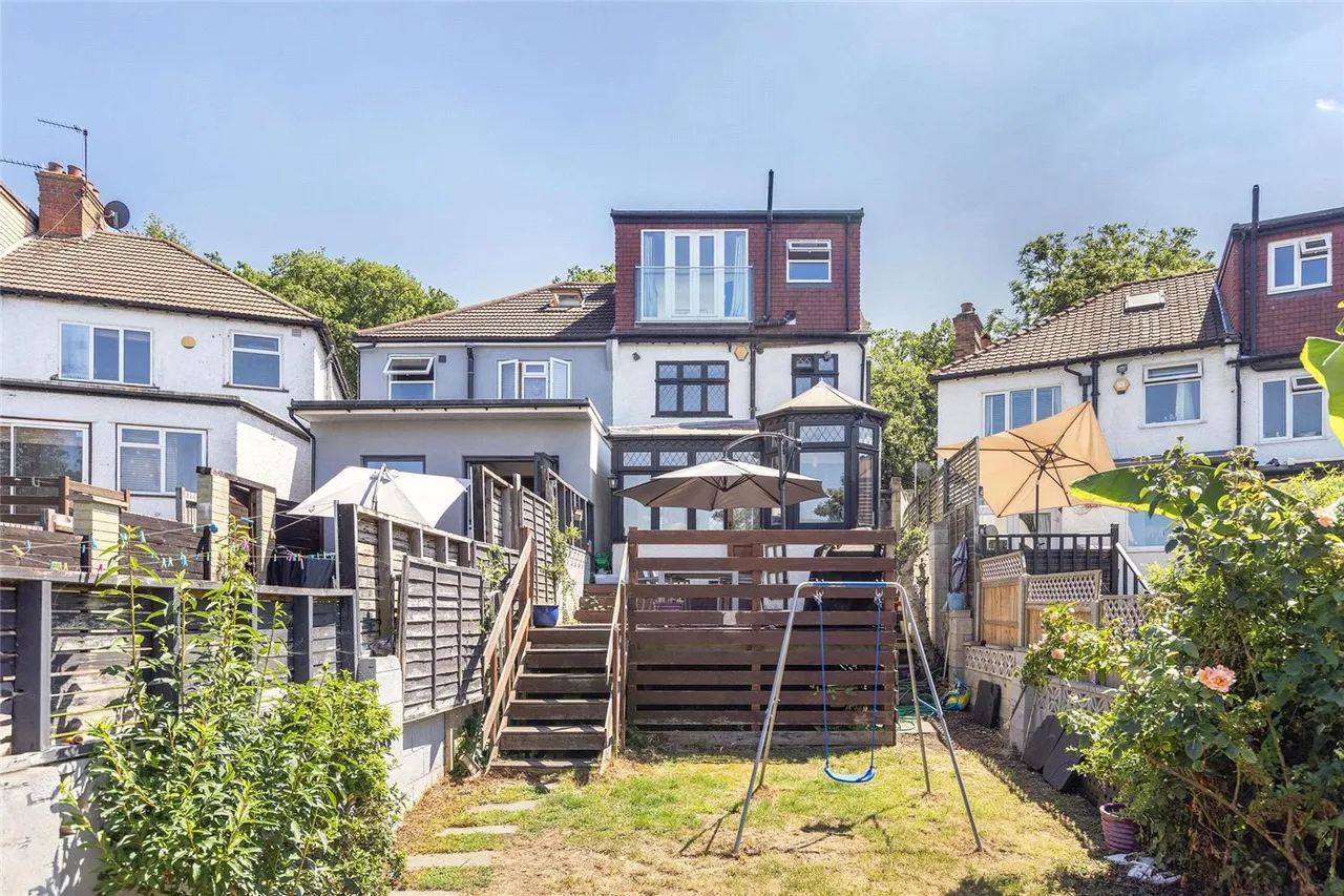 Annsworthy Crescent, London, SE25, photo 8