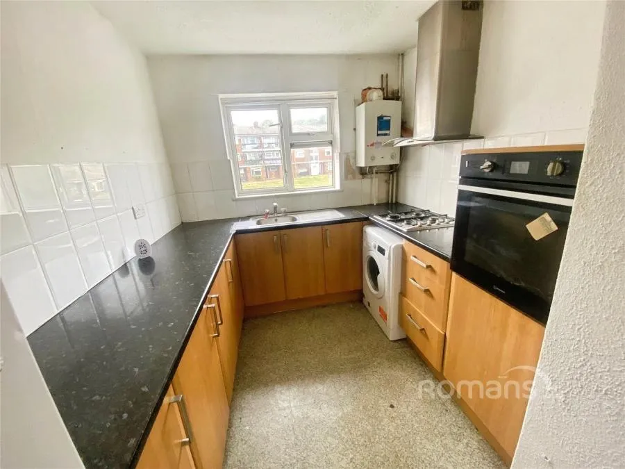 Chapel Road, Camberley, GU15, photo 4