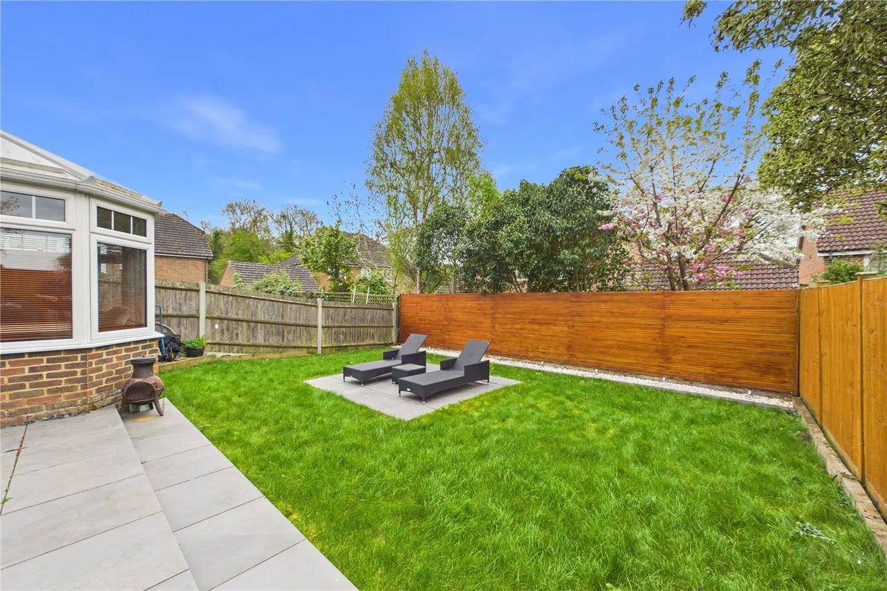 Woodcock Court, Three Mile Cross, RG7, photo 16
