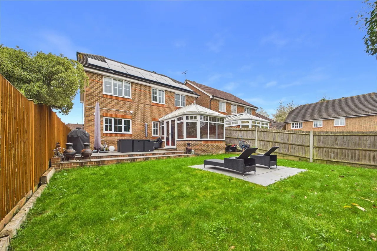 Woodcock Court, Three Mile Cross, RG7, photo 15