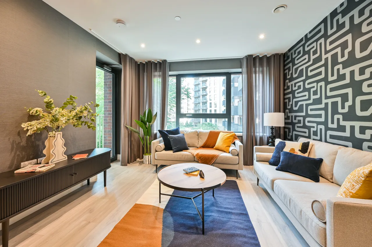 2 bed flat to rent — Showflat 2 (2 Bed) Momento Elephant & Castle, Parkside, London