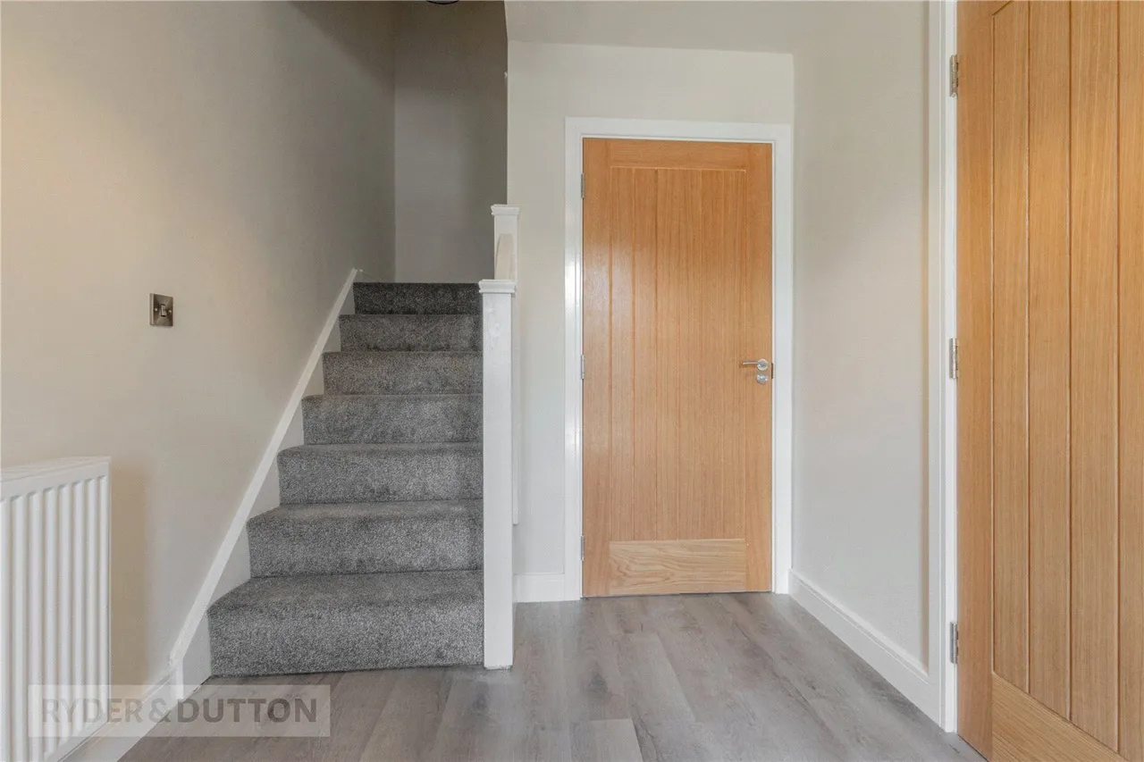 Hillcrest View, Huddersfield, HD7, photo 4