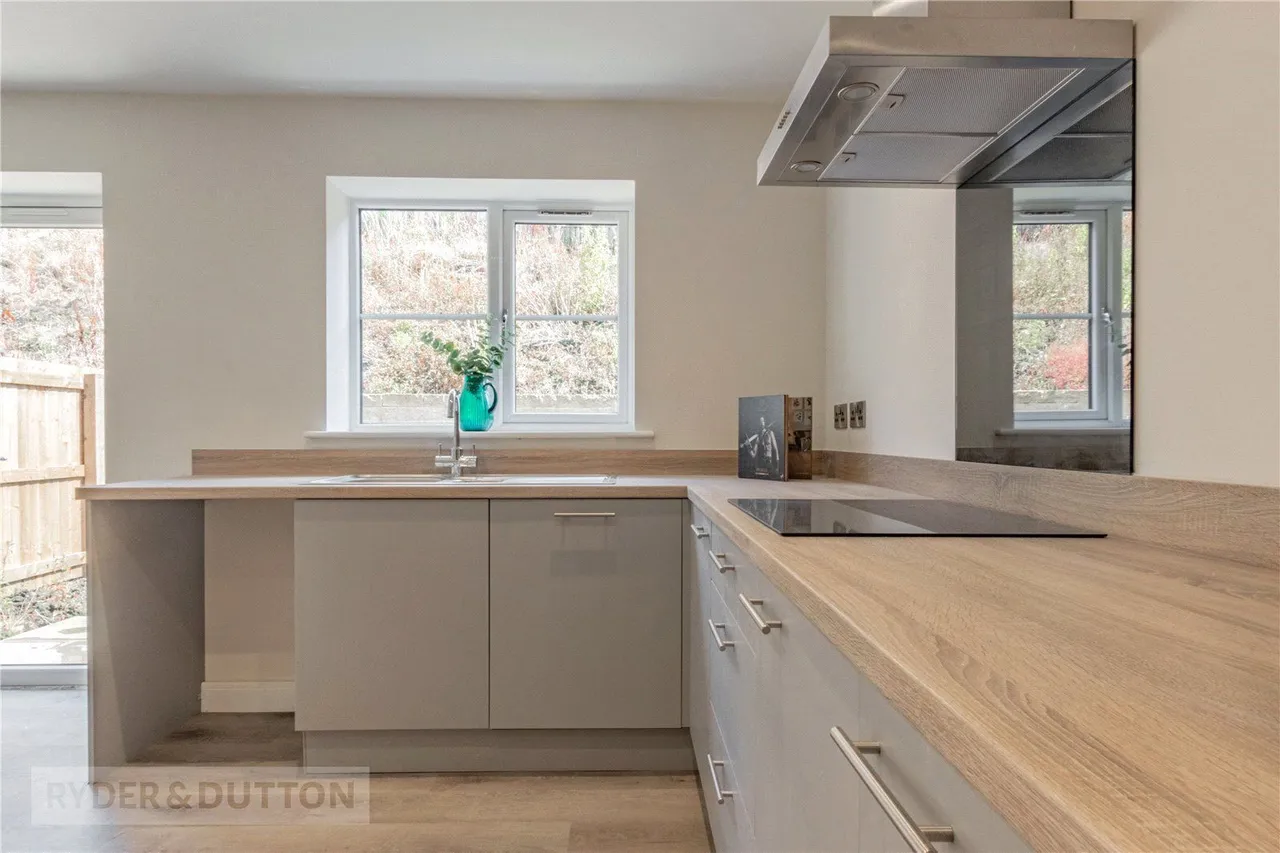 Hillcrest View, Huddersfield, HD7, photo 7