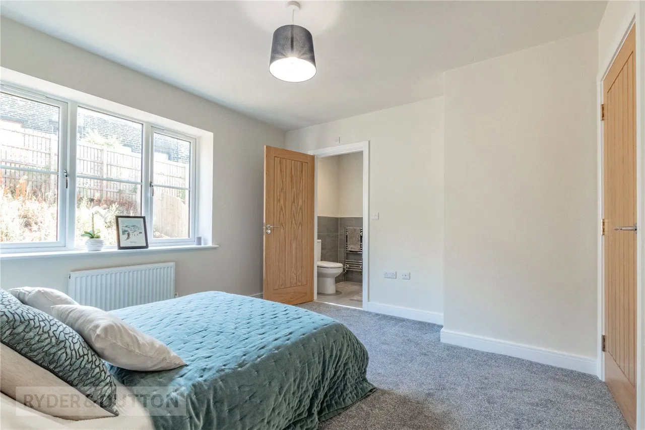 Hillcrest View, Huddersfield, HD7, photo 15