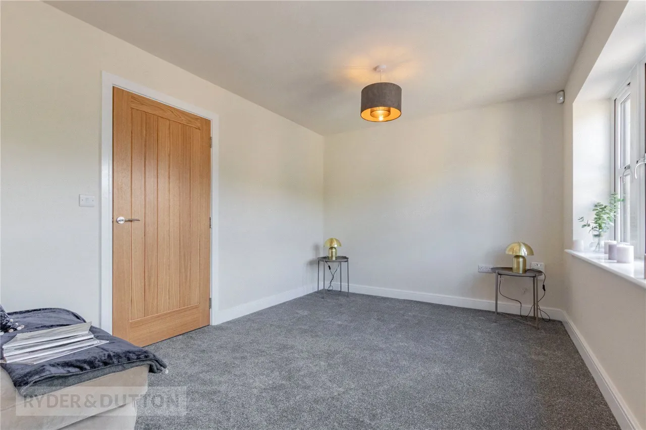 Hillcrest View, Huddersfield, HD7, photo 11