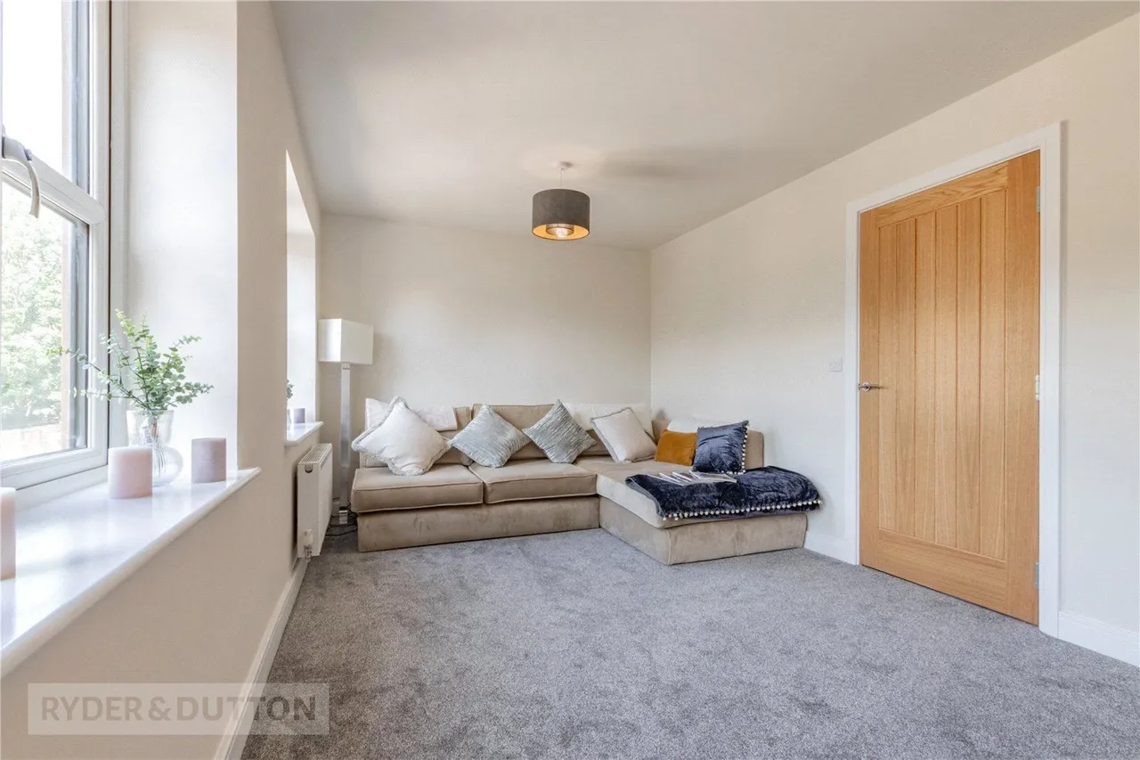 Hillcrest View, Huddersfield, HD7, photo 10