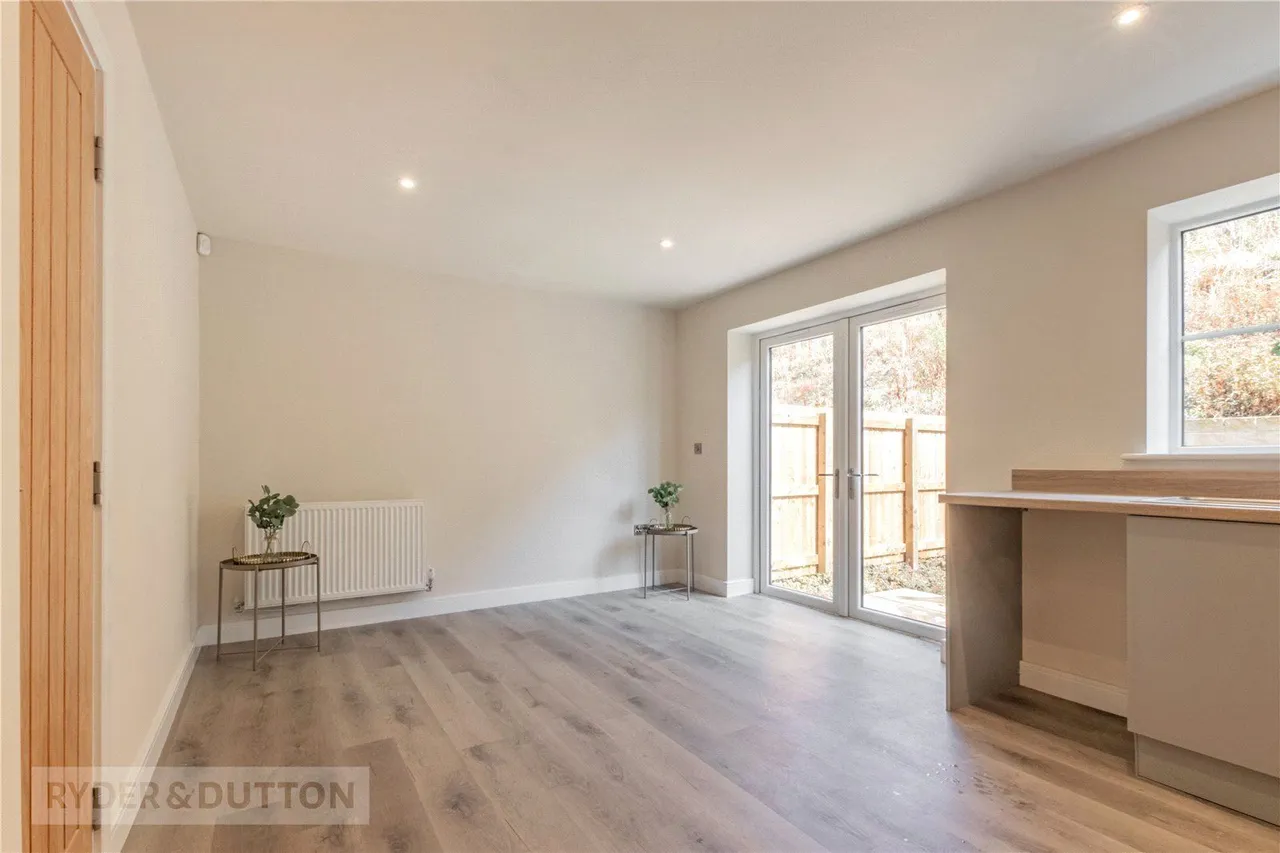 Hillcrest View, Huddersfield, HD7, photo 9