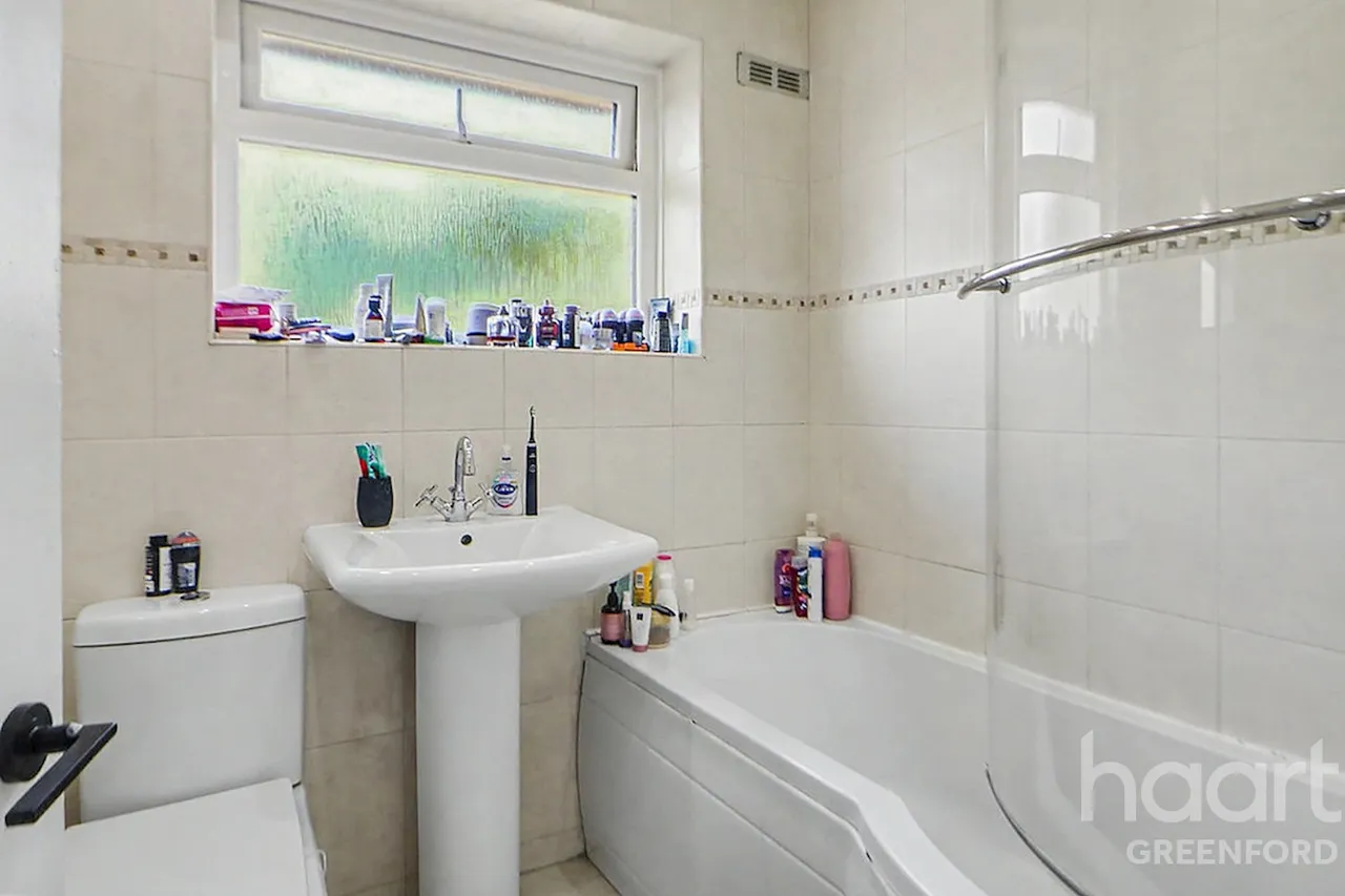 Blenheim Close, Greenford, UB6, photo 7