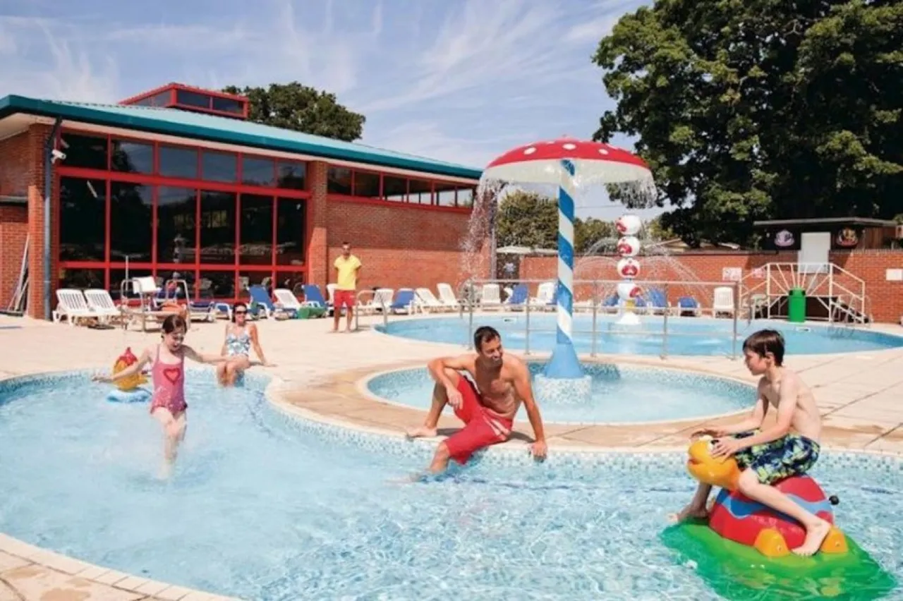 Oakdene Holiday Park, St. Leonards, Dorset, photo 9