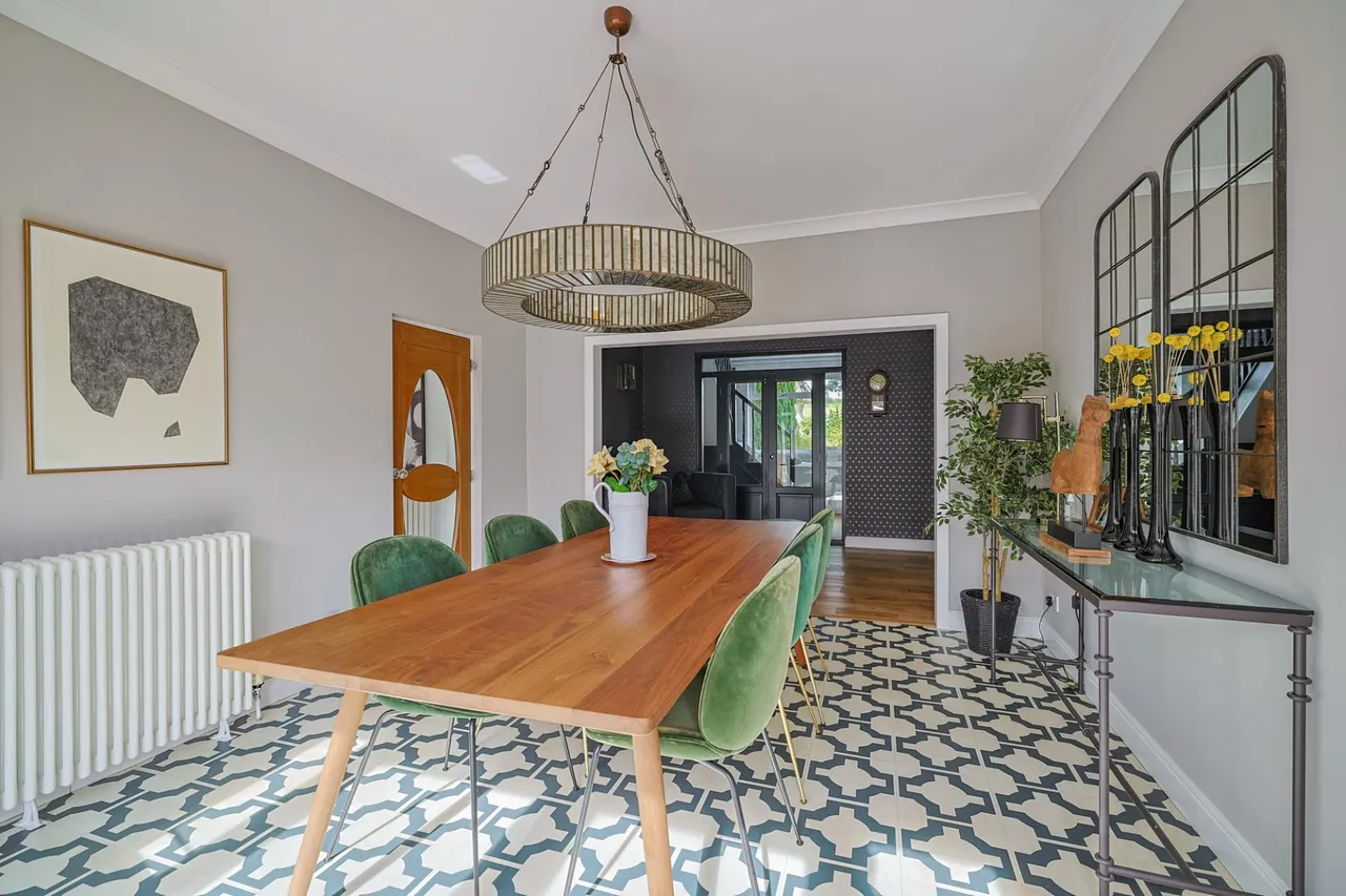 Brookside, Bishopston, photo 11