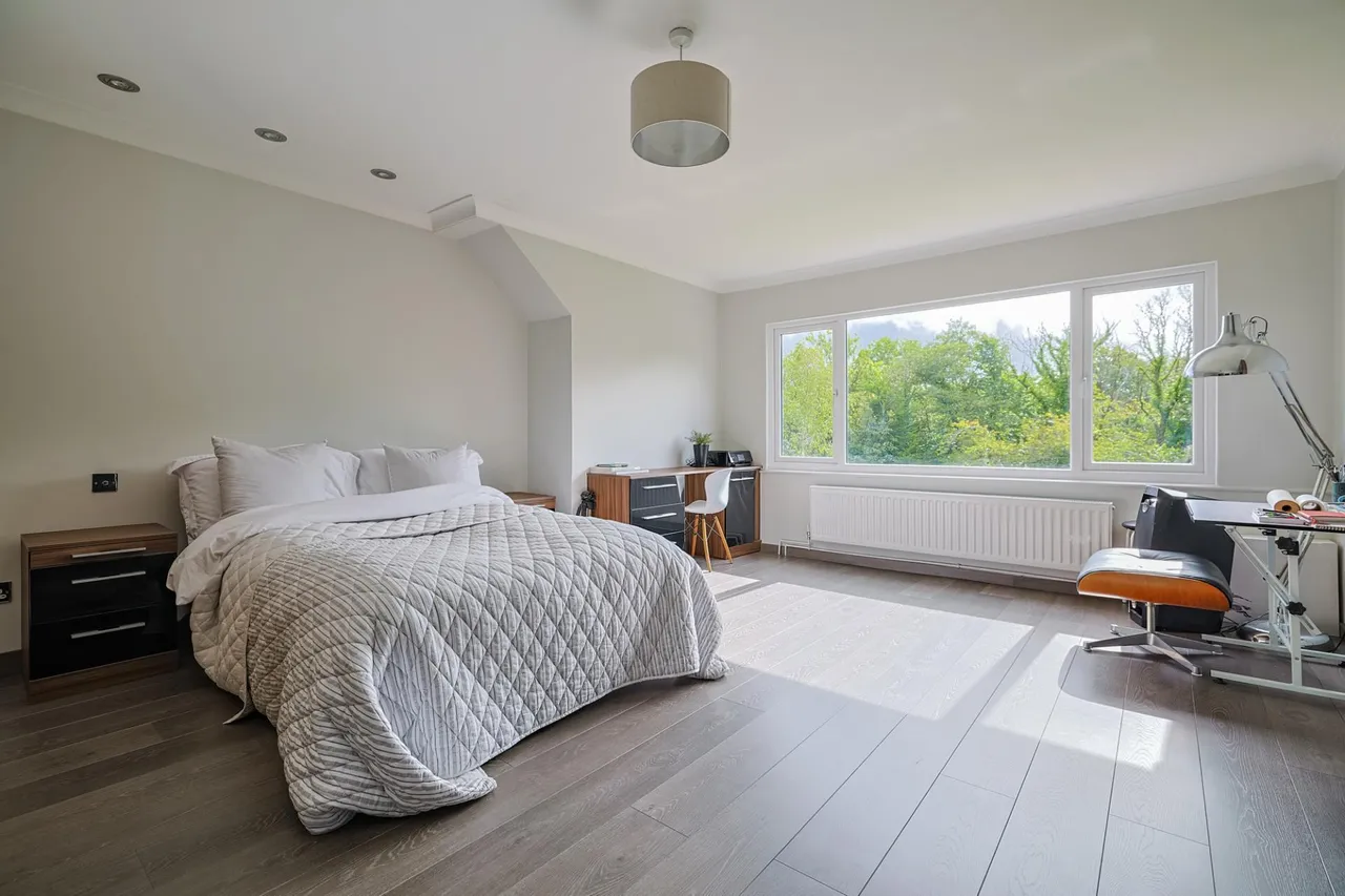 Brookside, Bishopston, photo 26
