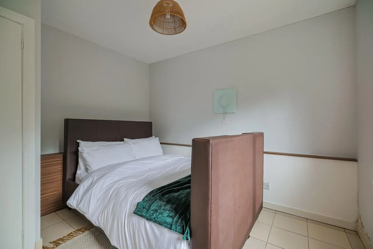 Brookside, Bishopston, photo 43