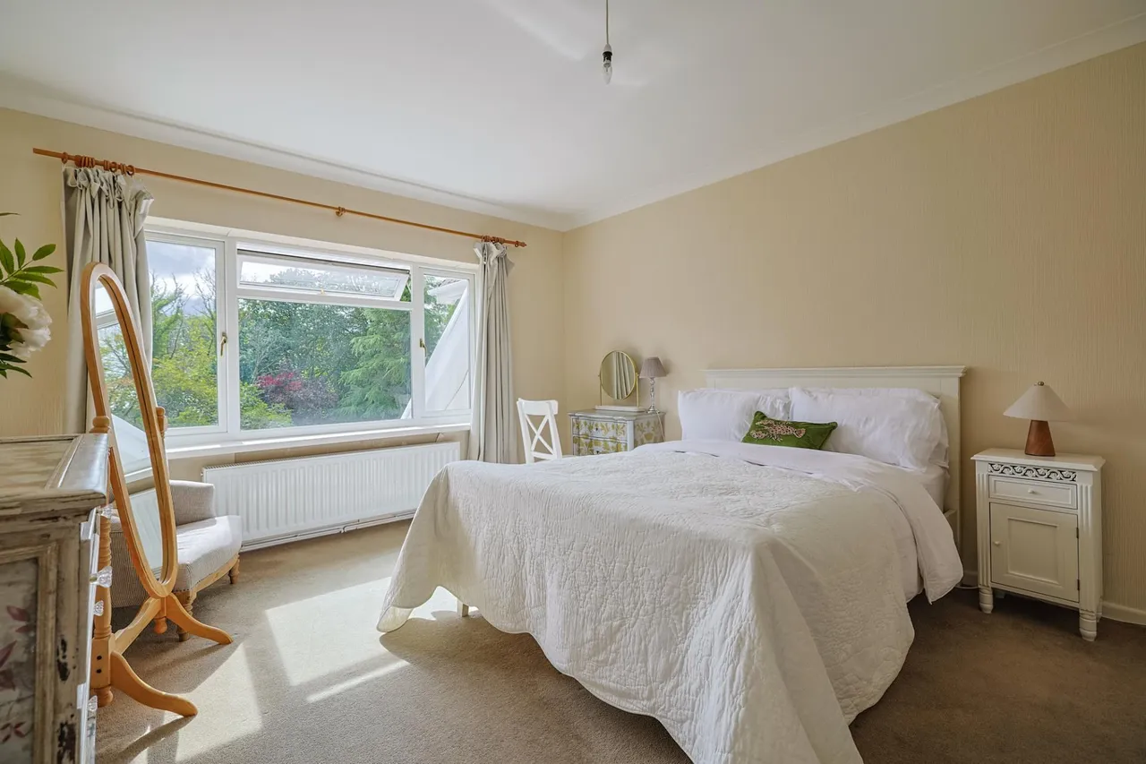 Brookside, Bishopston, photo 32