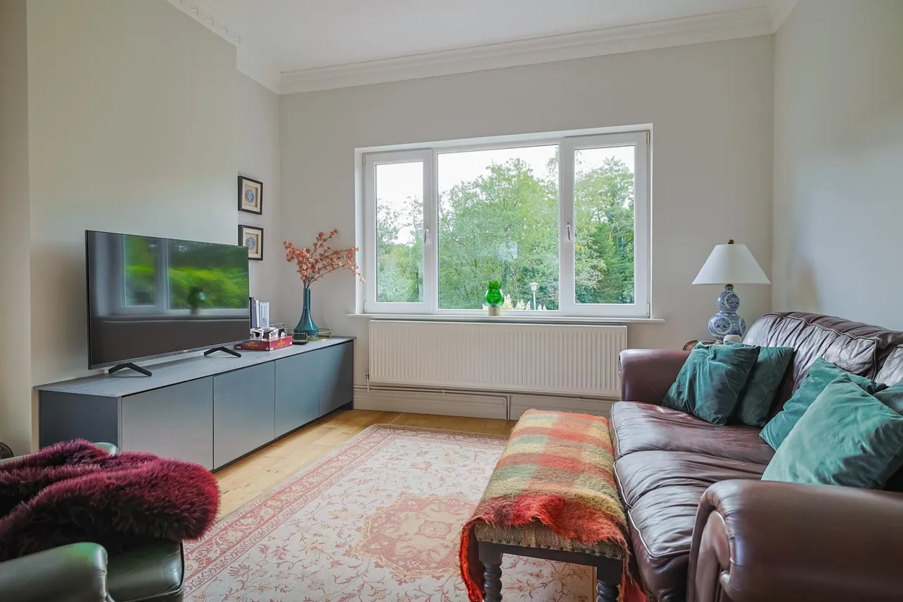 Brookside, Bishopston, photo 17