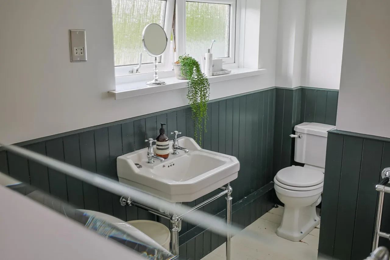 Brookside, Bishopston, photo 34