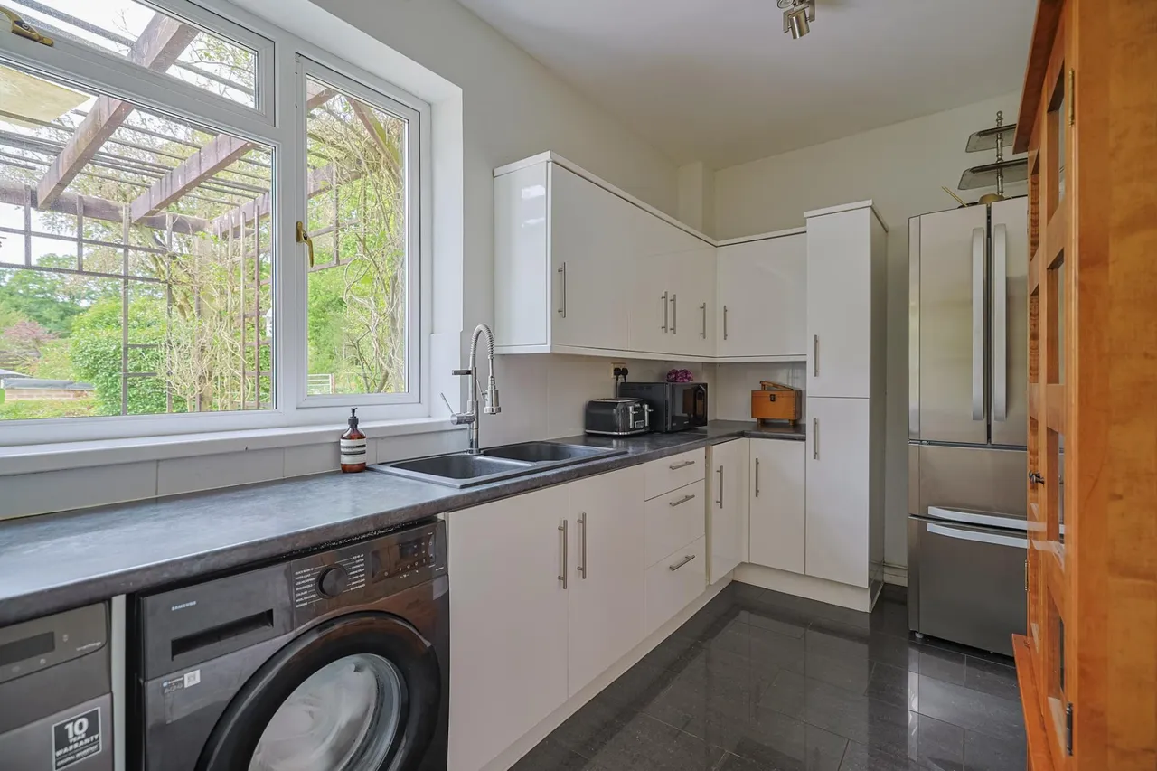 Brookside, Bishopston, photo 18