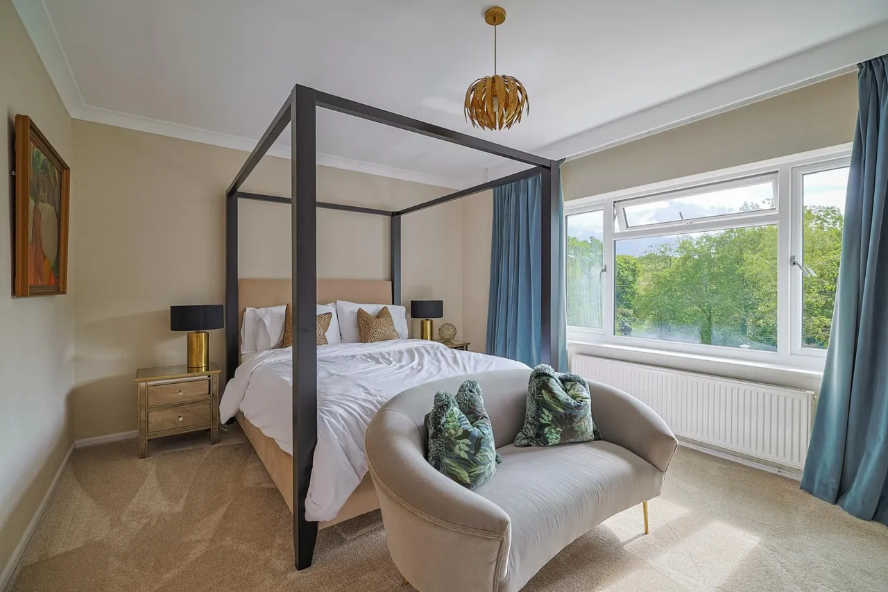 Brookside, Bishopston, photo 28