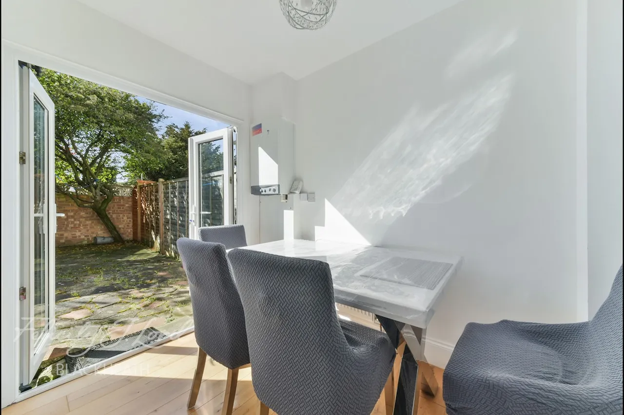 Swingate Lane, Plumstead, photo 14