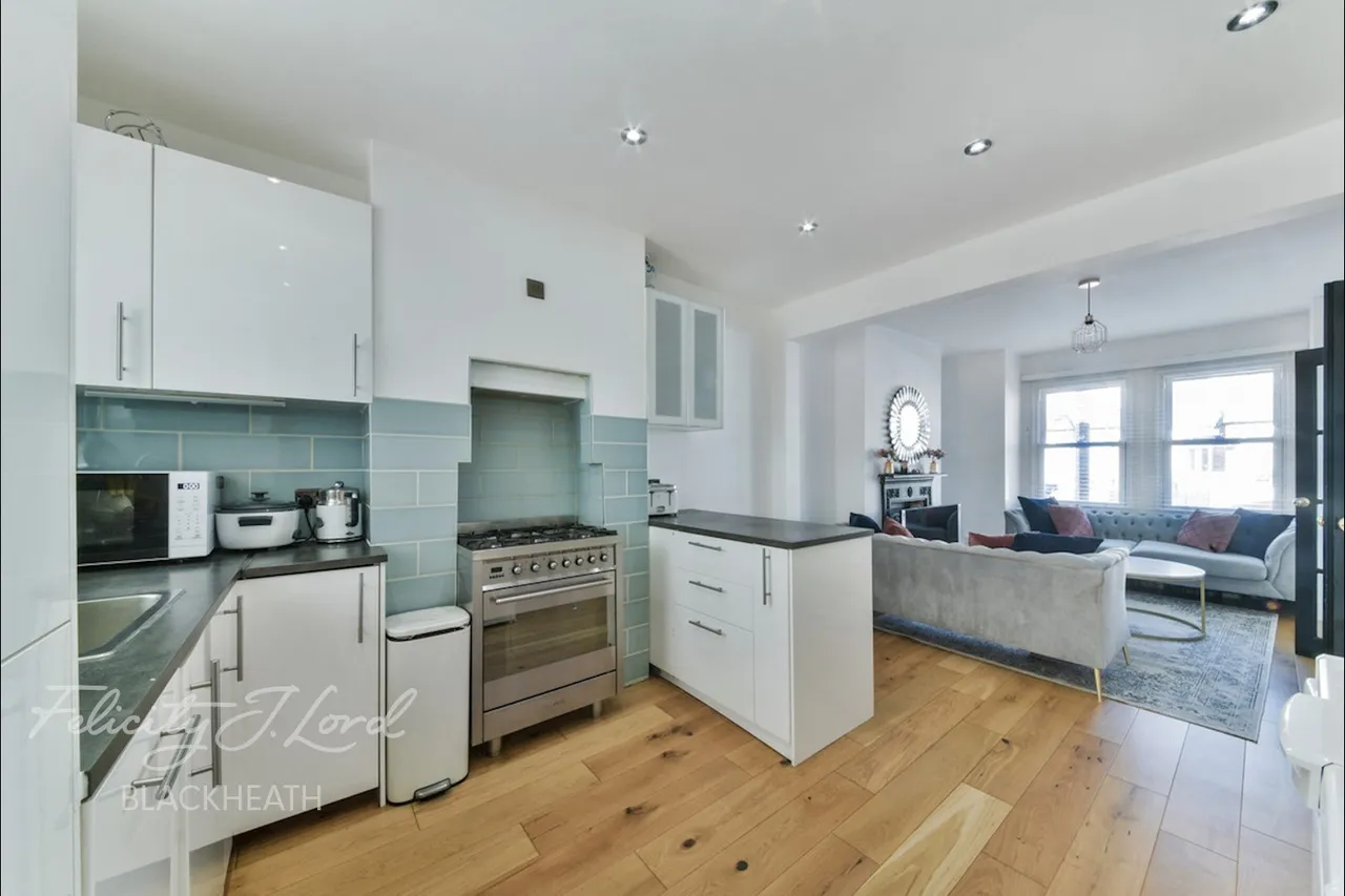 3 bed house for sale, Swingate Lane, Plumstead