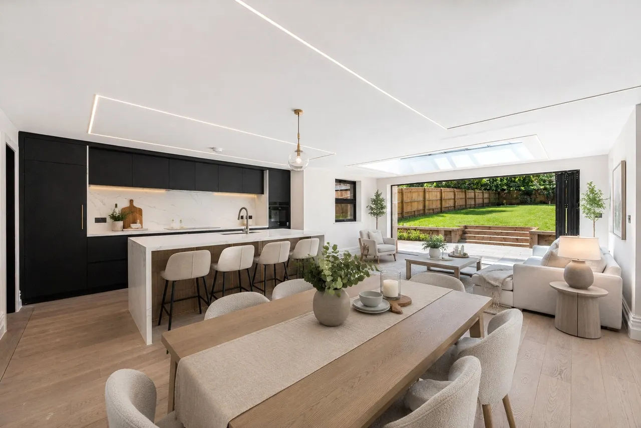 Woodlands Lane, Windlesham, GU20, photo 4