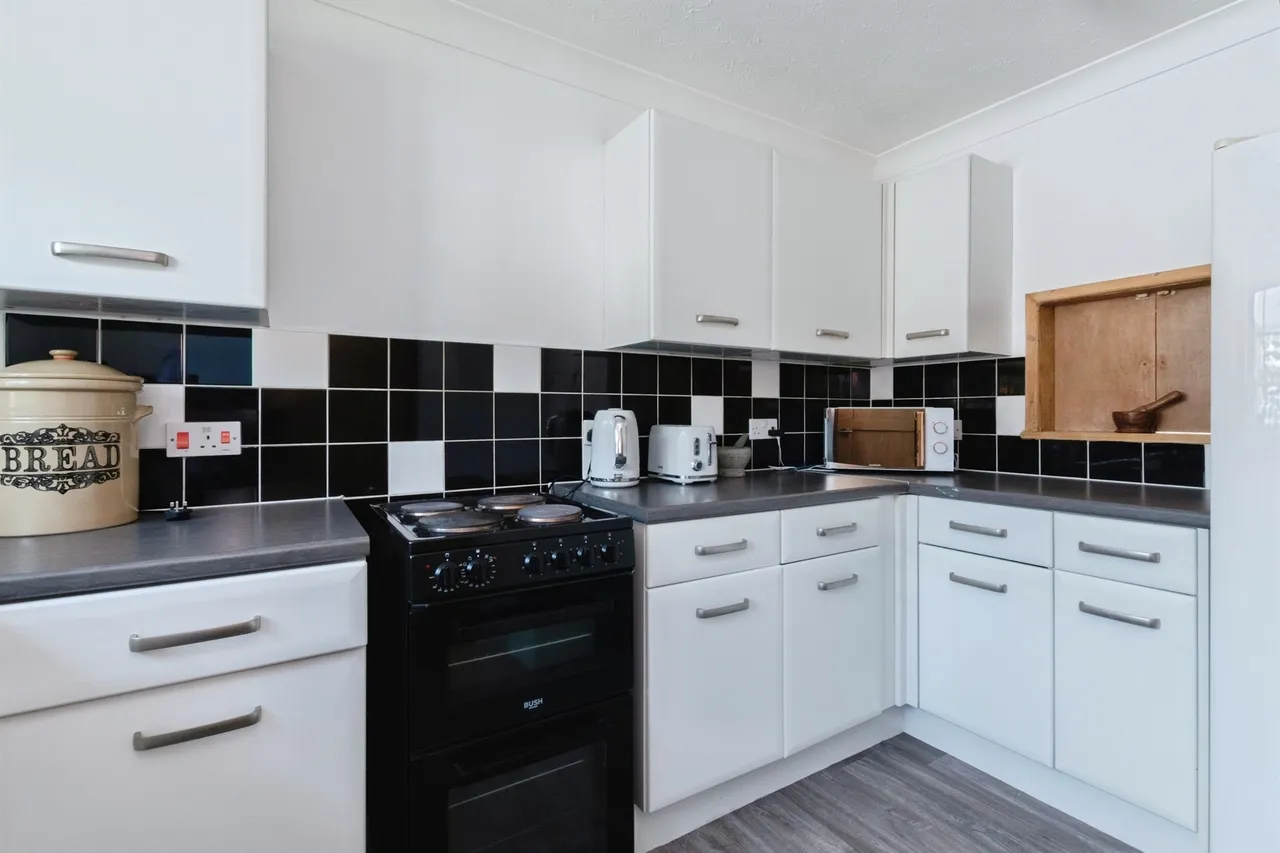 Flaxfields End, Fordingbridge, SP6, photo 3