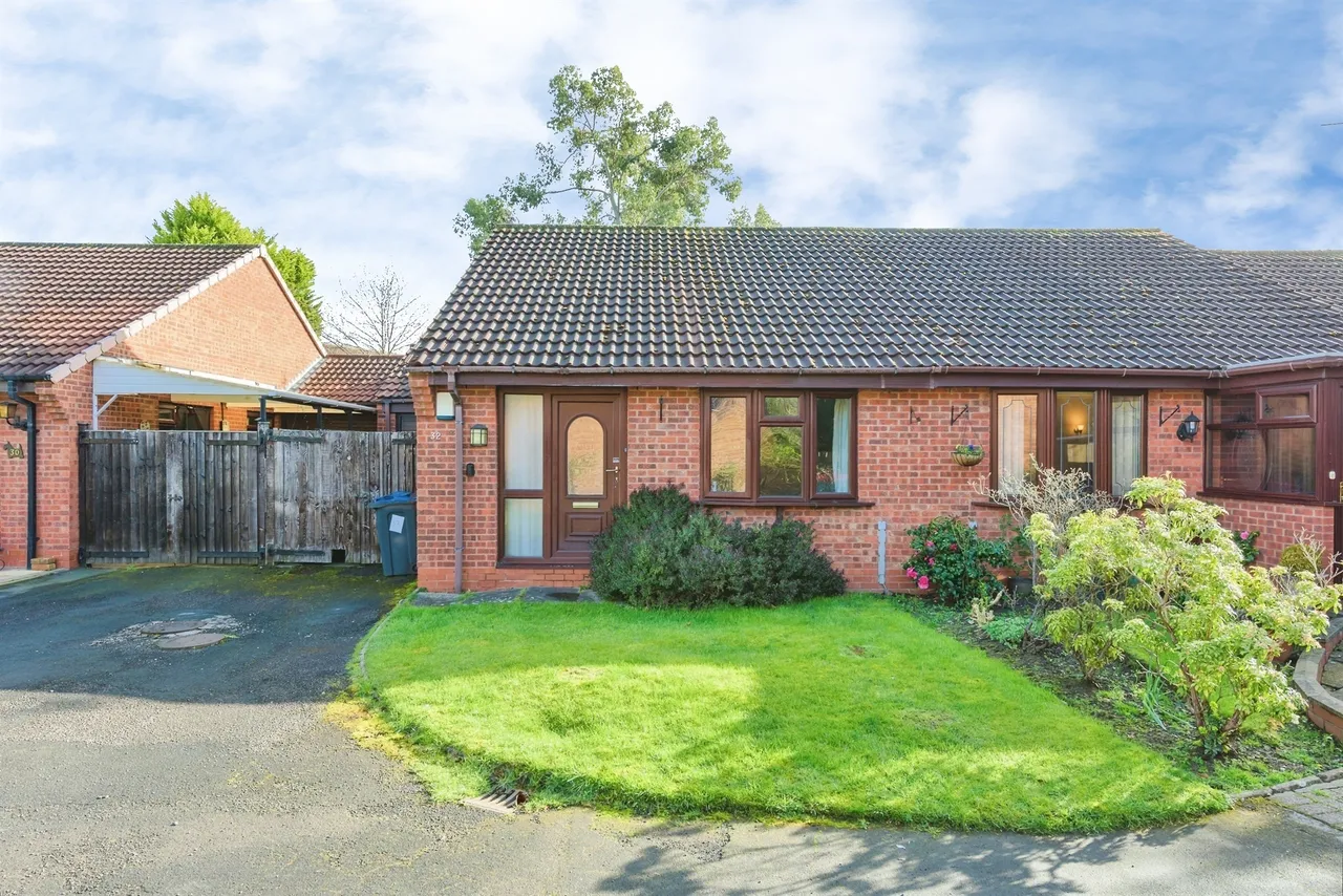 2 bed house for sale — Fledburgh Drive, Sutton Coldfield