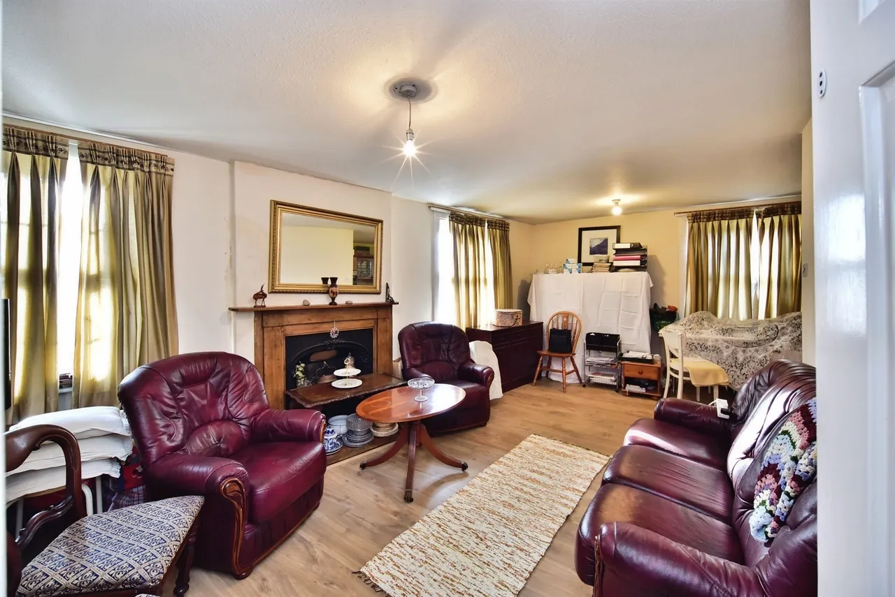 2 bed flat for sale — Red Hill, Wateringbury, Maidstone